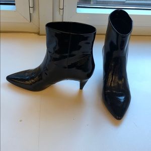 Dolce Vita size 7.5 patent leather ankle boots